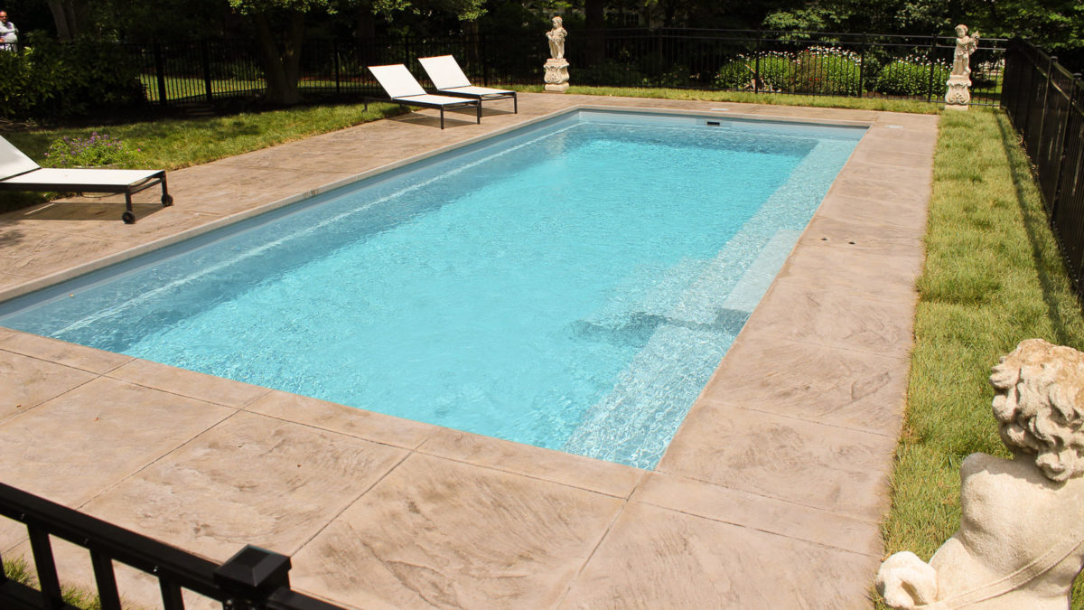 The Marvelous - rectangle fiberglass swimming pool - Imagine Pools