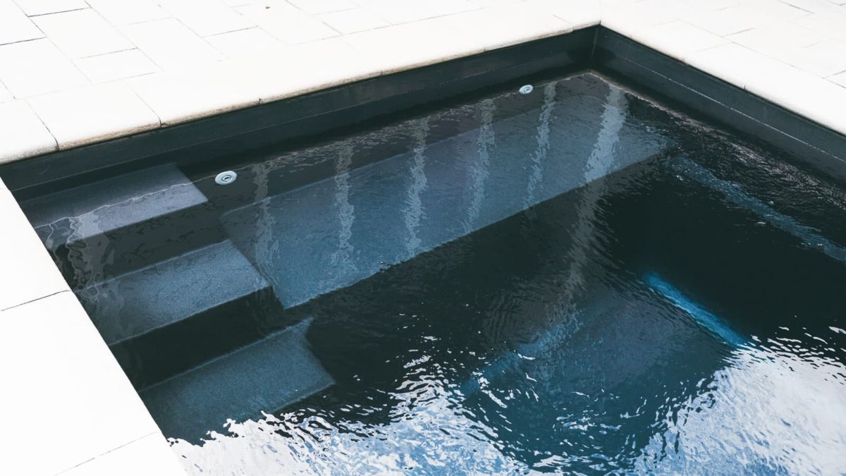 5ft deep swimming pool