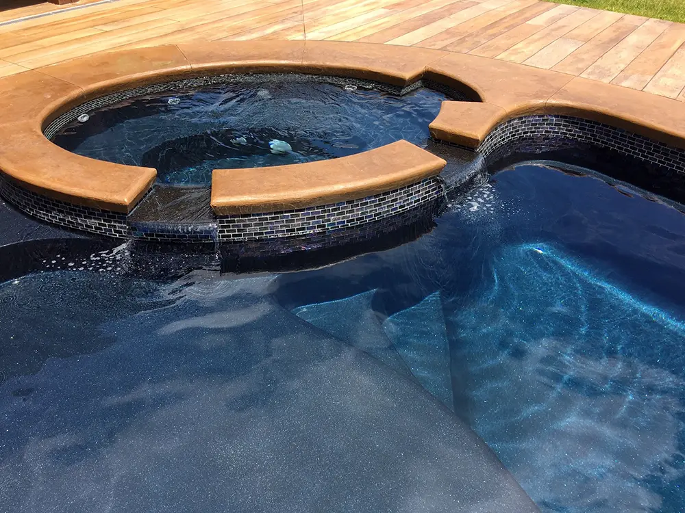 black-bottomed pools from Imagine Pools