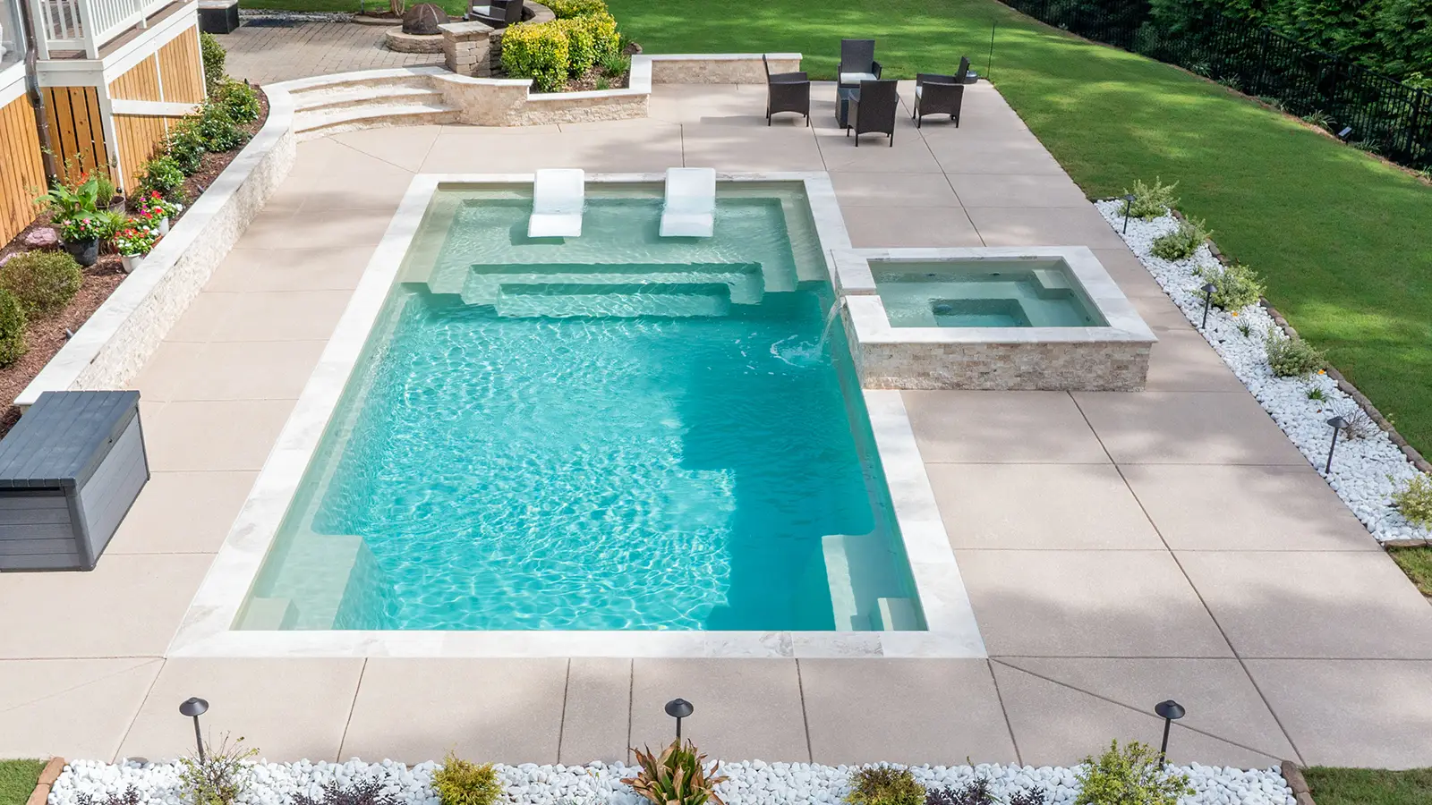 Imagine Pools Illusion Fiberglass Pool and spa combo