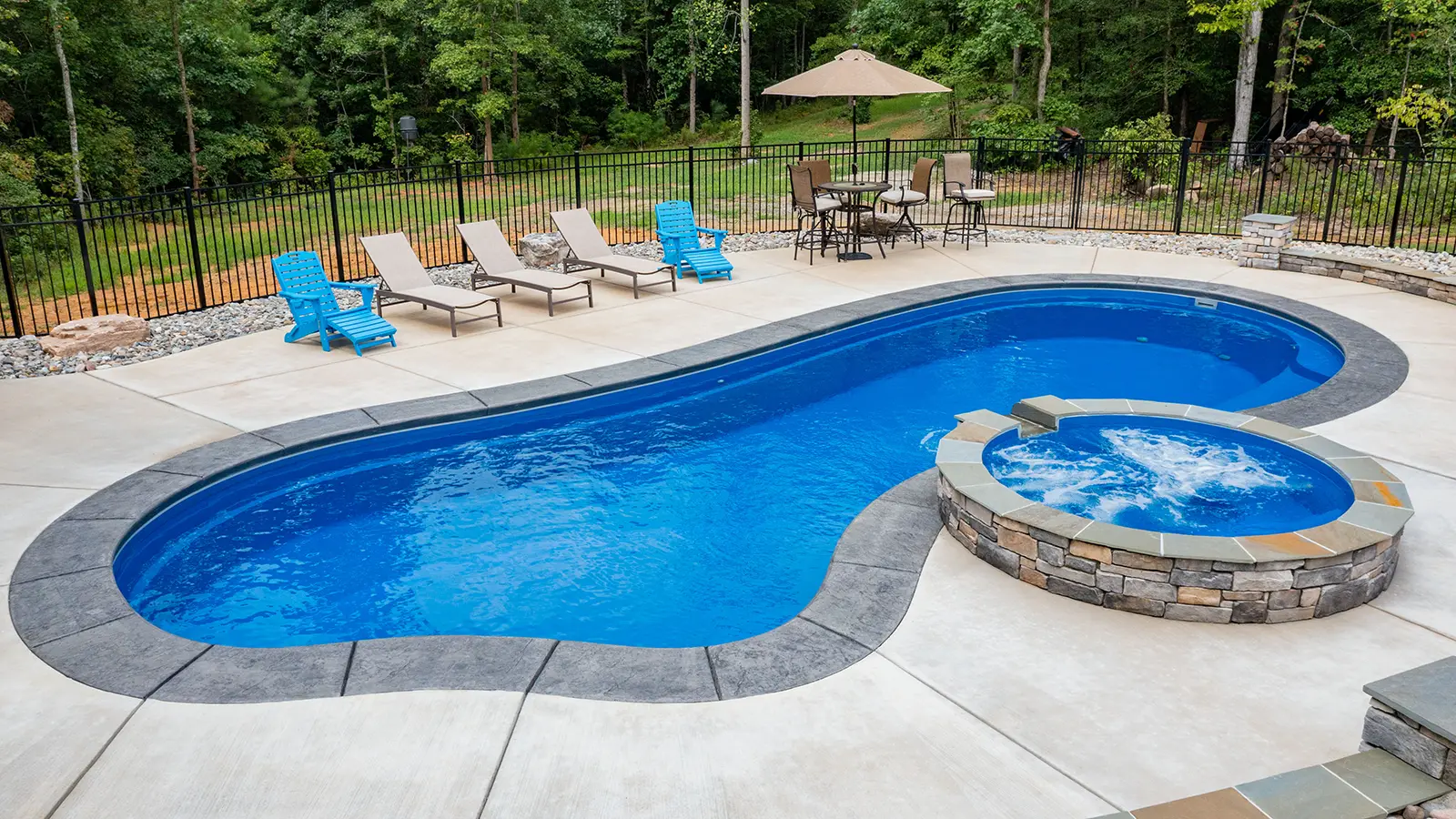 The Imagine Pools Inspiration Fiberglass Pool