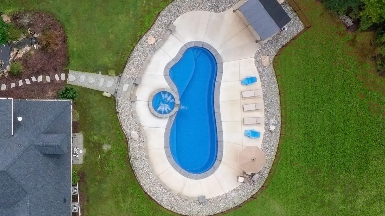 The Imagine Pools Inspiration Fiberglass Pool